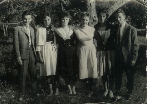 holczmann_ilona_hajnal_margit_hajnal_maria_egy_vesei_rokon_hajnal_gabor.jpg